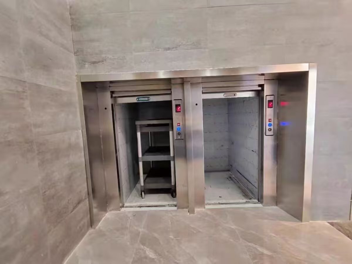 地平式餐梯