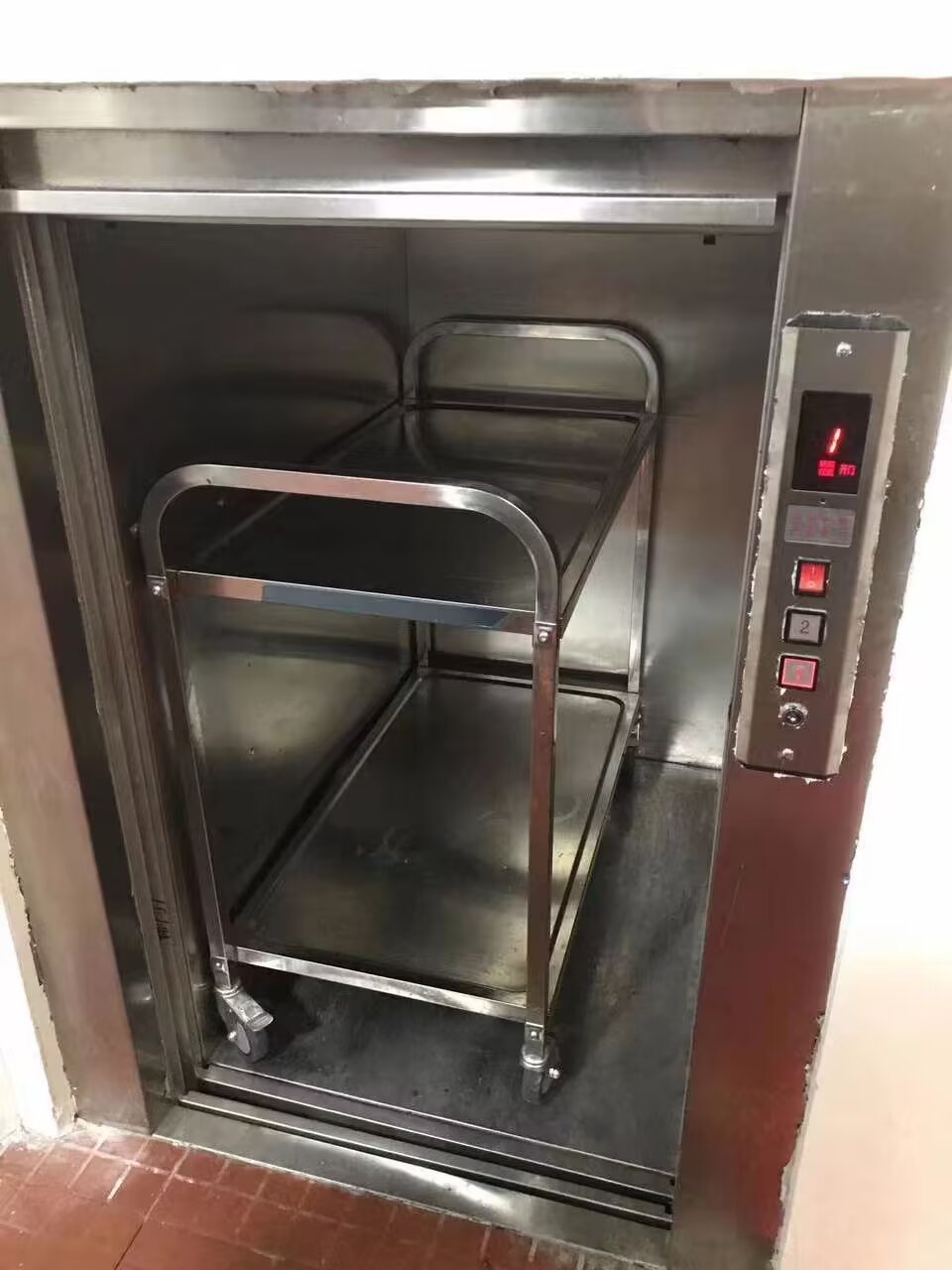 推车式餐梯