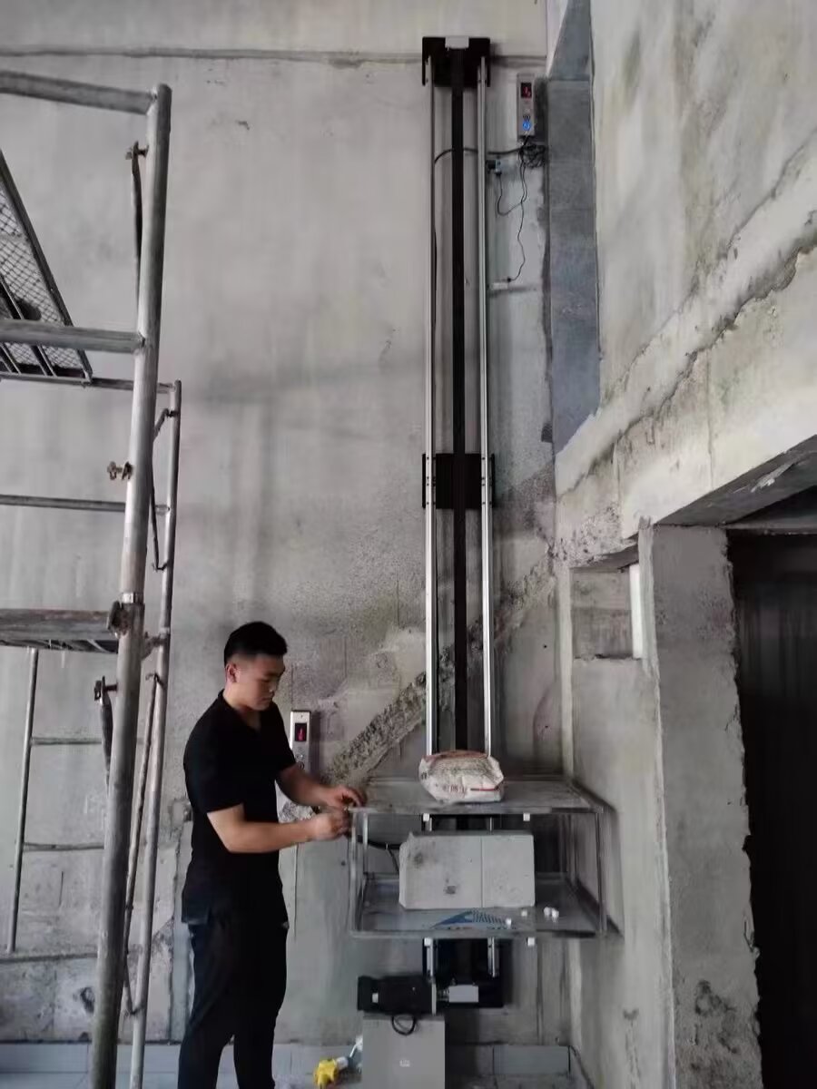 双轨餐梯